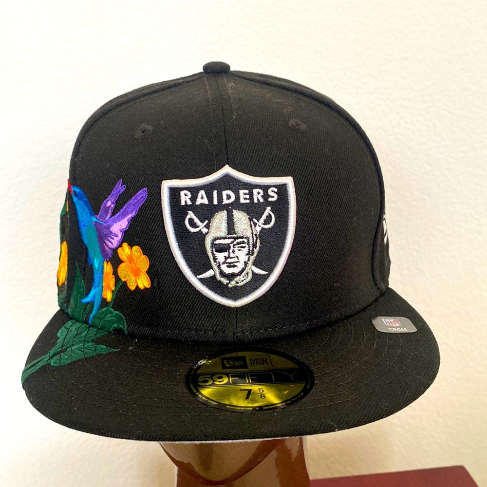 Raiders NWT Embroidered NFL Ball Cap - Picture 3 of 10